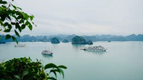 Foreign newspapers are concerned that Ha Long Bay is overloaded and polluted 0