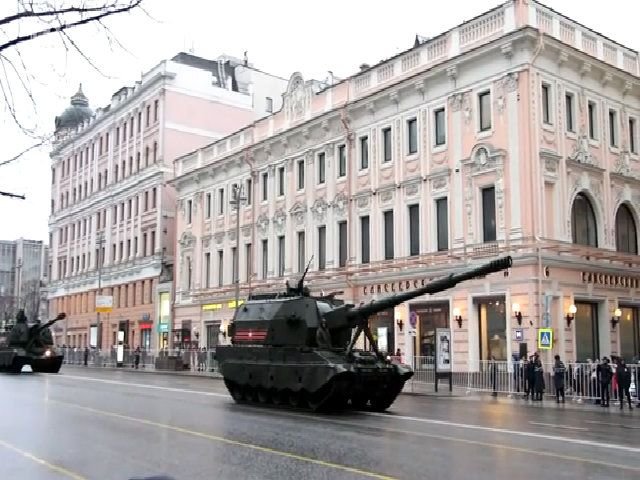 Russian tanks and missiles rehearsed on the streets of Moscow 0