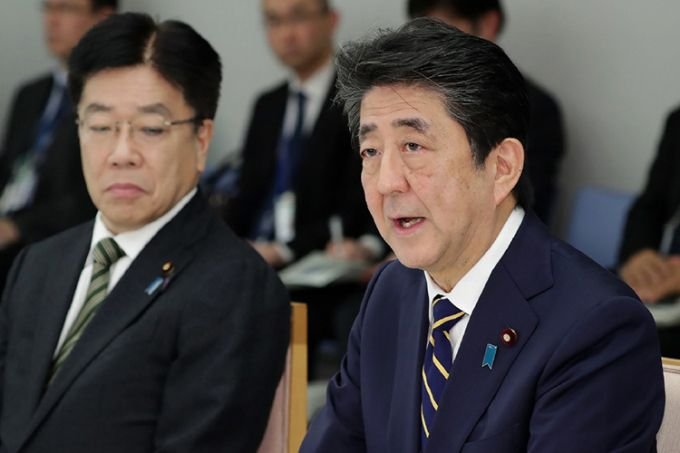 Prime Minister Abe was criticized for ordering a nationwide school holiday 3