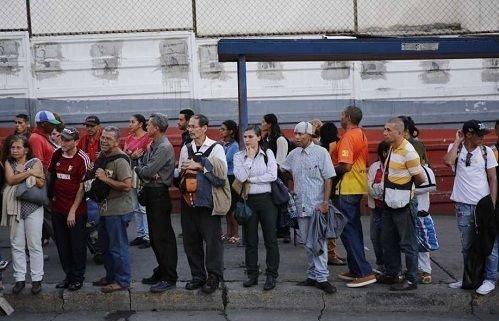 The situation of going to work costs more money than staying at home in Venezuela